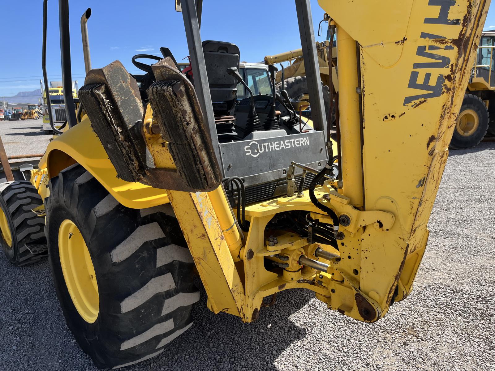 RETROEXCAVADORA NEW HOLLAND LB75B - Venta De Maquinaria Wiebe